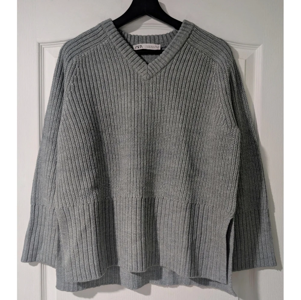 NEW Zara | Heavy Knit V Neck Sweater - Picture 4 of 10